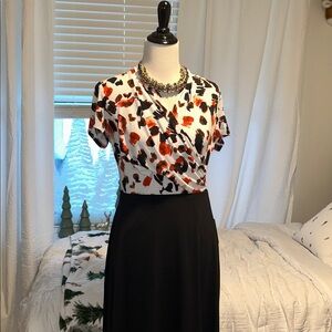 Dkny M short sleeve polyester stretchy orange black white faux Wrap blouse